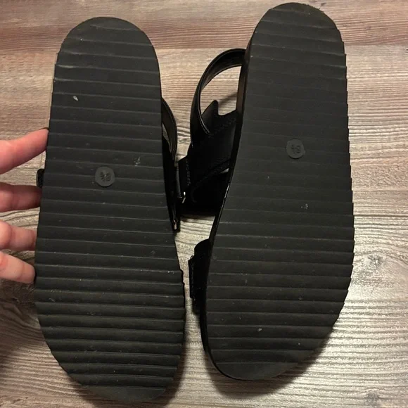 A New Day Black Sandals with Gold Details - Picture 5 of 6